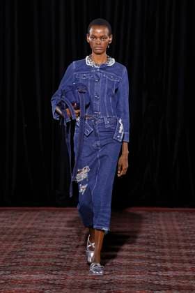 Simone Rocha London Ready to wear fall winter 2025:26 LONDON February 2025 Simone Rocha London Ready to wear fall winter 2025:26 LONDON February 2025, Credit:Zeppelin Avalon  Copyright: xZeppelinx xAvalonx 0968157351