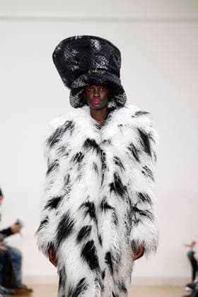 Entertainment Bilder des Tages Keburia London Ready to wear fall winter 2025:26 LONDON February 2025 Keburia London Ready to wear fall winter 2025:26 LONDON February 2025, Credit:Zeppelin Avalon  Copyright: xZeppelinx xAvalonx 0968156070