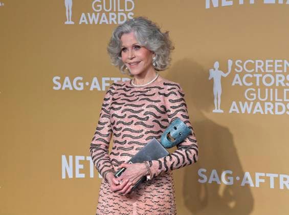 Entertainment Themen der Woche KW08 Entertainment Bilder des Tages Jane Fonda, winner of the Screen Actors Guild Life Achievement Award, appears backstage during the 31st annual SAG Awards held at the Shrine Auditorium in Los Angeles on Sunday, February 23, 2025.  LAP20250223570 JIMxRUYMEN