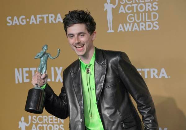 Entertainment Themen der Woche KW08 Entertainment Bilder des Tages Timothée Chalamet, winner of the Outstanding Performance by a Male Actor in a Leading Role award for A Complete Unknown, appears backstage during the 31st annual SAG Awards held at the Shrine Auditorium in Los Angeles on Sunday, February 23, 2025.  LAP20250223597 JIMxRUYMEN