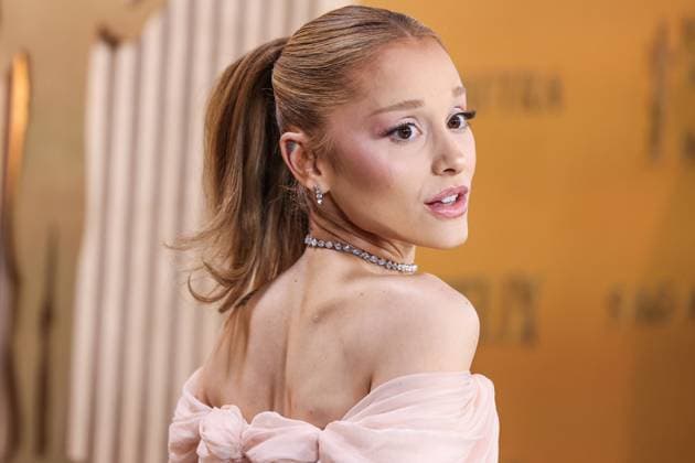 31st Annual Screen Actors Guild Awards - Arrivals Ariana Grande Butera wearing custom Loewe and Jared Atelier jewels arrives at the 31st Annual Screen Actors Guild Awards held at the Shrine Auditorium and Expo Hall on February 23, 2025 in Los Angeles, California, United States. Shrine Auditorium and Expo Hall, Los Angeles, California, USA California United States  Copyright: xImagexPressxAgencyx originalFilename: collin-31stannu250223_nps0a.jpg