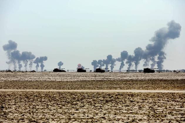 February 24, 2025, Makran, Iran: The Islamic Republic of Iran Army engages in the main phase of the joint Zolfaghar 1403 military drills along the Makran coastlines, in the Sea of Oman, and the northern Indian Ocean. Iran s Army has launched large-scale drills, deploying ground forces, armored units, defense systems, and naval forces. The exercises aim to strengthen defense capabilities, enhance deterrence, and test new tactics, advanced weaponry, and cyber-electronic warfare. Army aviation also plays a key role, with Cobra and other helicopters conducting operations along the Makran coast to improve pilot skills and military readiness. Makran Iran - ZUMAi98_ 20250224_zih_i98_017 Copyright: xIranianxArmyxOfficex