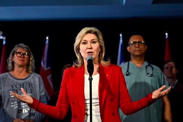 February 24, 2025, Ottawa, On, Canada: Ontario Liberal Leader Bonnie Crombie speaks during a campaign event in Ottawa, on Monday, Feb. 24, 2025. Ottawa Canada  - ZUMAc35_ 20250224_zaf_c35_040 Copyright: xJustinxTangx