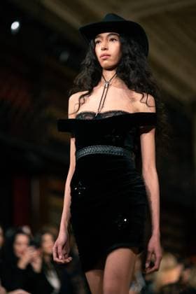 Aadnevik - Runway - LFW February 2024 LONDON, ENGLAND - 18 FEBRUARY: A model catwalks at the Aadnevik show during London Fashion Week February 2024 at on the 18 February, 2024 in London, England., Credit:Lounis Tiar Avalon United Kingdom, London  Copyright: xLounisxTiarx xAvalonx 0968549698