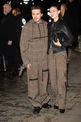 LFW AW25 Burberry Show Arrivals - TATE Britain, London, UK Brooklyn Beckham and Nicola Peltz attends Burberry s AW25 Runway Show at TATE Britain in London, England, UK on Monday 24 February 2025 during London Fashion Week February 2025. Justin Ng , Credit:Justin Ng Avalon UK, England, London, TATE Britain  Copyright: xJustinxNgx xAvalonx 0968546139