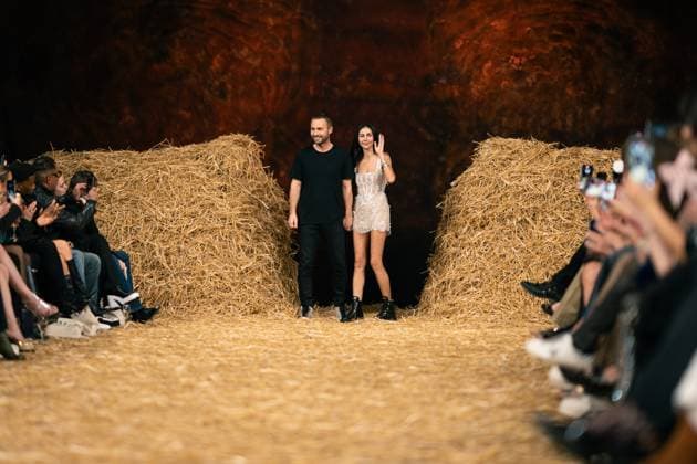 Aadnevik - Runway - LFW February 2024 LONDON, ENGLAND - 18 FEBRUARY: A model catwalks at the Aadnevik show during London Fashion Week February 2024 at on the 18 February, 2024 in London, England., Credit:Lounis Tiar Avalon United Kingdom, London  Copyright: xLounisxTiarx xAvalonx 0968550346