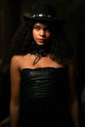Aadnevik - Runway - LFW February 2025 LONDON, ENGLAND - 24 FEBRUARY: A model catwalks at the Aadnevik show during London Fashion Week on 24 February, 2025 in London, England., Credit:Lounis Tiar Avalon United Kingdom, London  Copyright: xLounisxTiarx xAvalonx 0968601022