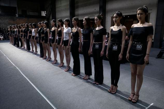 (250225) -- BEIJING, Feb. 25, 2025 -- Models attend the casting of 2025 China International Fashion Week in Beijing, capital of China, Feb. 25, 2025. The model casting kicked off here on Tuesday, ahead of the event s opening on March 21. ) CHINA-BEIJING-FASHION WEEK-MODEL CASTING (CN) CaixYang 