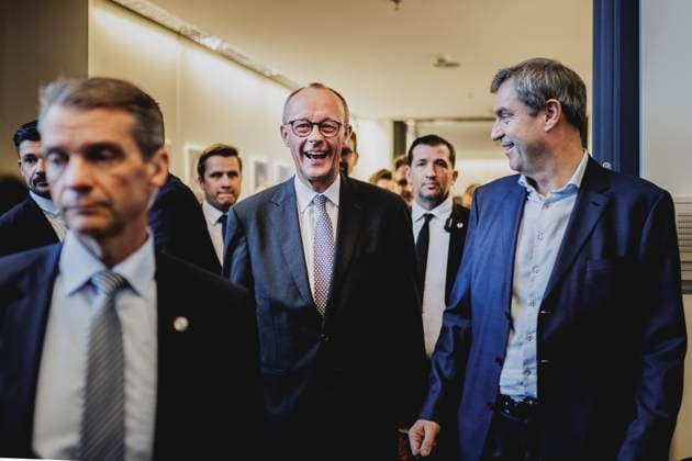 Bilder des Jahres 2025, News 02 Februar News Themen der Woche KW09 Bilder des Jahres 2025, News 02 Februar News Bilder des Tages (L-R) Friedrich Merz, CDU-Parteivorsitzender und Kanzlerkandidat, und Markus Soeder, Ministerpraesident von Bayern, aufgenommen vor der Konstituierenden Fraktionssitzung der CDU CSU nach der Bundestagswahl in Berlin, 25.02.2025. Berlin Deutschland *** L R Friedrich Merz, CDU party leader and candidate for chancellor, and Markus Soeder, State Premier of Bavaria, pictured before the constituent parliamentary group meeting of the CDU CSU after the Bundestag elections in Berlin, 25 02 2025 Berlin Germany Copyright: xFlorianxGaertnerx