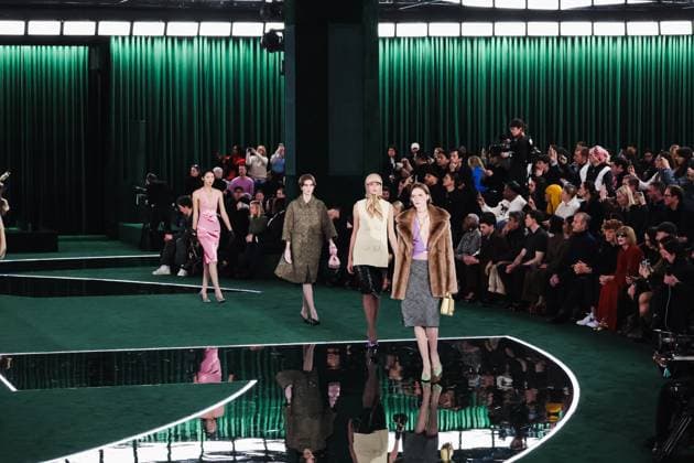 Milan, Italy: Milan, Milan Women s Fashion Week: Fall Winter 2025 - Women s Fashion, Fall Winter 2025 - Gucci Fashion Show - Catwalk. In the photo: Model- Women s Fashion, Fall Winter 2025 - Gucci Fashion Show - Catwalk. In the photo: Model Milan Italy  - ZUMAp169 20250225_zea_p169_386 Copyright: xAlessandroxBremecx
