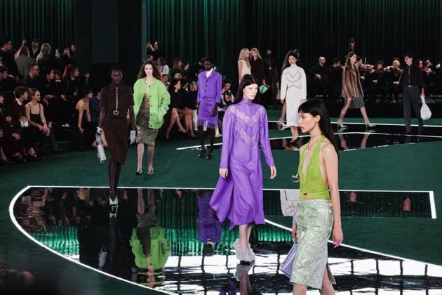 Milan, Italy: Milan, Milan Women s Fashion Week: Fall Winter 2025 - Women s Fashion, Fall Winter 2025 - Gucci Fashion Show - Catwalk. In the photo: Model- Women s Fashion, Fall Winter 2025 - Gucci Fashion Show - Catwalk. In the photo: Model Milan Italy  - ZUMAp169 20250225_zea_p169_391 Copyright: xAlessandroxBremecx