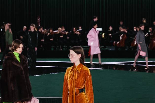 Milan, Milan, Milan Women s Fashion Week: Fall Winter 2025 - Gucci Fashion Show - Catwalk Milan, Milan Women s Fashion Week: Fall Winter 2025 - Women s Fashion, Fall Winter 2025 - Gucci Fashion Show - Catwalk. In the photo: Model- Women s Fashion, Fall Winter 2025 - Gucci Fashion Show - Catwalk. In the photo: Model Milan Italy  Copyright: xIPA ABACAx