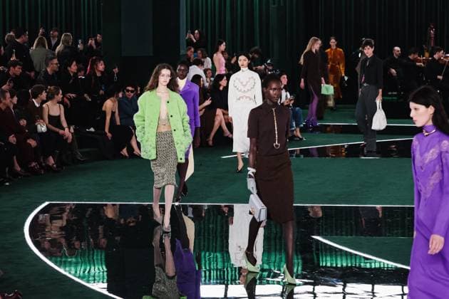 Milan, Milan, Milan Women s Fashion Week: Fall Winter 2025 - Gucci Fashion Show - Catwalk Milan, Milan Women s Fashion Week: Fall Winter 2025 - Women s Fashion, Fall Winter 2025 - Gucci Fashion Show - Catwalk. In the photo: Model- Women s Fashion, Fall Winter 2025 - Gucci Fashion Show - Catwalk. In the photo: Model Milan Italy  Copyright: xIPA ABACAx