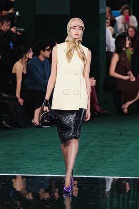 Milan, Milan, Milan Women s Fashion Week: Fall Winter 2025 - Gucci Fashion Show - Catwalk Milan, Milan Women s Fashion Week: Fall Winter 2025 - Women s Fashion, Fall Winter 2025 - Gucci Fashion Show - Catwalk. In the photo: Model- Women s Fashion, Fall Winter 2025 - Gucci Fashion Show - Catwalk. In the photo: Model Milan Italy  Copyright: xIPA ABACAx