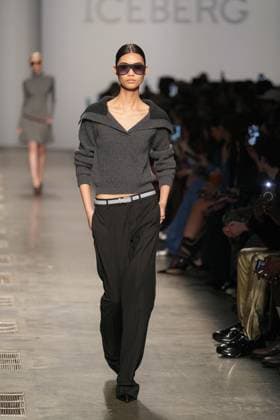 Milan, Milan Women s Fashion Week: Fall Winter 2025 26 - Women s Fashion, Fall Winter 2025 26 - Iceberg fashion show - catwalk in the photo: Model  Copyright: xRiccardoxGIordanox xipa-agency.netx xRiccardoxGIordanox IPA_Agency_IPA54562115