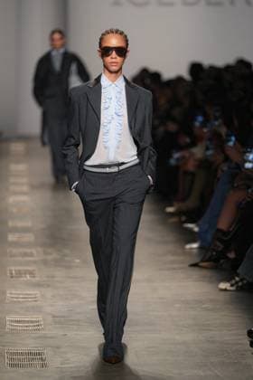 Milan, Milan Women s Fashion Week: Fall Winter 2025 26 - ICEBERG Fashion Show - Catwalk Milan, Milan Women s Fashion Week: Fall Winter 2025 26 - Women s Fashion, Fall Winter 2025 26 - Iceberg fashion show - catwalk in the photo: Model MILAN Italy  Copyright: xIPA ABACAx