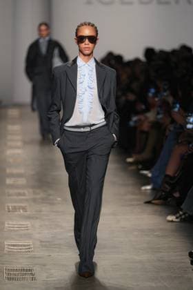 Milan, Milan Women s Fashion Week: Fall Winter 2025 26 - Women s Fashion, Fall Winter 2025 26 - Iceberg fashion show - catwalk in the photo: Model  Copyright: xRiccardoxGIordanox xipa-agency.netx xRiccardoxGIordanox IPA_Agency_IPA54562162