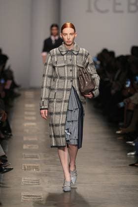 Milan, Milan Women s Fashion Week: Fall Winter 2025 26 - Women s Fashion, Fall Winter 2025 26 - Iceberg fashion show - catwalk in the photo: Model  Copyright: xRiccardoxGIordanox xipa-agency.netx xRiccardoxGIordanox IPA_Agency_IPA54562178