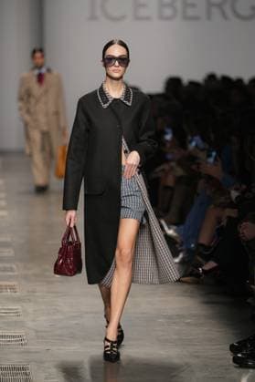 Milan, Milan Women s Fashion Week: Fall Winter 2025 26 - Women s Fashion, Fall Winter 2025 26 - Iceberg fashion show - catwalk in the photo: Model  Copyright: xRiccardoxGIordanox xipa-agency.netx xRiccardoxGIordanox IPA_Agency_IPA54562268
