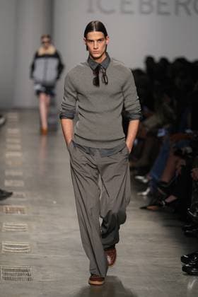 Milan, Milan Women s Fashion Week: Fall Winter 2025 26 - Women s Fashion, Fall Winter 2025 26 - Iceberg fashion show - catwalk in the photo: Model  Copyright: xRiccardoxGIordanox xipa-agency.netx xRiccardoxGIordanox IPA_Agency_IPA54562320