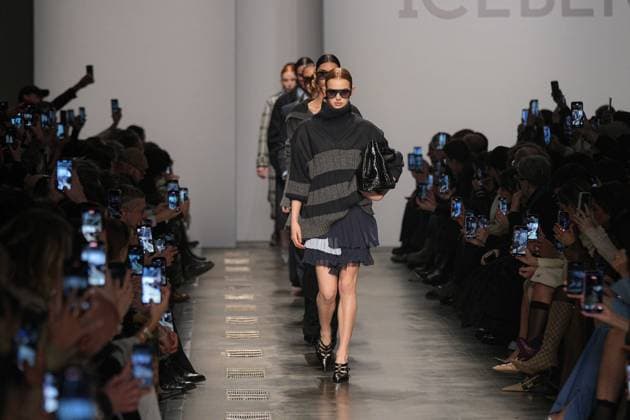 Milan, Milan Women s Fashion Week: Fall Winter 2025 26 - Women s Fashion, Fall Winter 2025 26 - Iceberg fashion show - catwalk in the photo: Model  Copyright: xRiccardoxGIordanox xipa-agency.netx xRiccardoxGIordanox IPA_Agency_IPA54562577