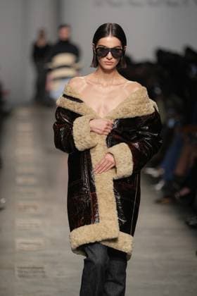 Bilder des Jahres 2025, Entertainment 02 Februar Entertainment Bilder des Tages Milan, Milan Women s Fashion Week: Fall Winter 2025 26 - Women s Fashion, Fall Winter 2025 26 - Iceberg fashion show - catwalk in the photo: Model  Copyright: xRiccardoxGIordanox xipa-agency.netx xRiccardoxGIordanox IPA_Agency_IPA54562301
