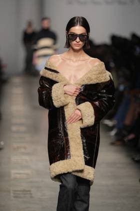 Milan, Milan Women s Fashion Week: Fall Winter 2025 26 - ICEBERG Fashion Show - Catwalk Milan, Milan Women s Fashion Week: Fall Winter 2025 26 - Women s Fashion, Fall Winter 2025 26 - Iceberg fashion show - catwalk in the photo: Model MILAN Italy  Copyright: xIPA ABACAx