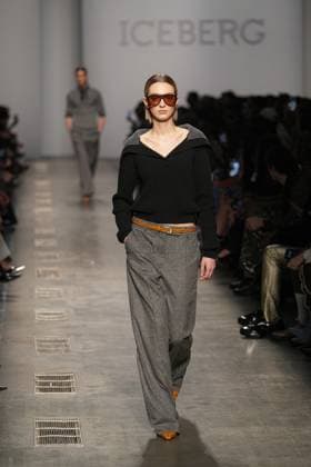 Milan, Milan Women s Fashion Week: Fall Winter 2025 26 - ICEBERG Fashion Show - Catwalk Milan, Milan Women s Fashion Week: Fall Winter 2025 26 - Women s Fashion, Fall Winter 2025 26 - Iceberg fashion show - catwalk in the photo: Model MILAN Italy  Copyright: xIPA ABACAx