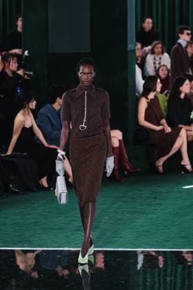 Milan, Milan Women s Fashion Week: Fall Winter 2025 - Women s Fashion, Fall Winter 2025 - Gucci Fashion Show - Catwalk. In the photo: Model- Women s Fashion, Fall Winter 2025 - Gucci Fashion Show - Catwalk. In the photo: Model  Copyright: xAlessandroxBremecx xipa-agency.netx xx IPA_Agency_IPA54563702