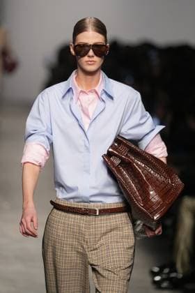 Milan, Italy: Milan, Milan Women s Fashion Week: Fall Winter 2025 26 - Women s Fashion, Fall Winter 2025 26 - Iceberg fashion show - catwalk in the photo: Model Milan Italy  - ZUMAp169 20250225_zea_p169_544 Copyright: xRiccardoxGIordanox