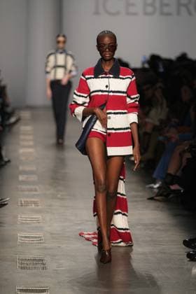 Milan, Italy: Milan, Milan Women s Fashion Week: Fall Winter 2025 26 - Women s Fashion, Fall Winter 2025 26 - Iceberg fashion show - catwalk in the photo: Model Milan Italy  - ZUMAp169 20250225_zea_p169_564 Copyright: xRiccardoxGIordanox