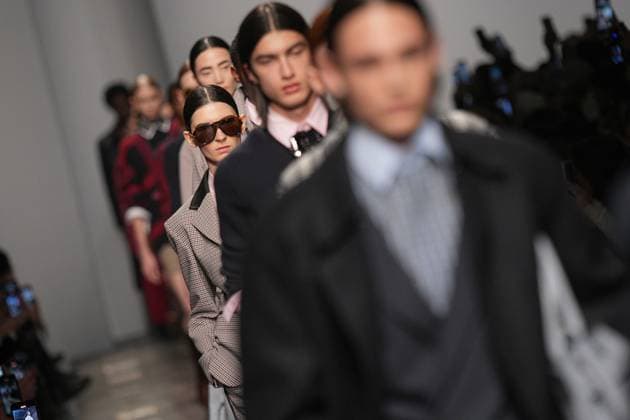 Milan, Italy: Milan, Milan Women s Fashion Week: Fall Winter 2025 26 - Women s Fashion, Fall Winter 2025 26 - Iceberg fashion show - catwalk in the photo: Model Milan Italy  - ZUMAp169 20250225_zea_p169_573 Copyright: xRiccardoxGIordanox
