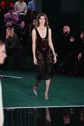 Milan, Italy: Milan, Milan Women s Fashion Week: Fall Winter 2025 - Women s Fashion, Fall Winter 2025 - Gucci Fashion Show - Catwalk. In the photo: Model- Women s Fashion, Fall Winter 2025 - Gucci Fashion Show - Catwalk. In the photo: Model Milan Italy  - ZUMAp169 20250225_zea_p169_593 Copyright: xAlessandroxBremecx