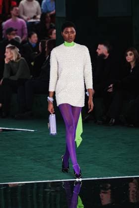 Milan, Milan, Milan Women s Fashion Week: Fall Winter 2025 - Gucci Fashion Show - Catwalk Milan, Milan Women s Fashion Week: Fall Winter 2025 - Women s Fashion, Fall Winter 2025 - Gucci Fashion Show - Catwalk. In the photo: Model- Women s Fashion, Fall Winter 2025 - Gucci Fashion Show - Catwalk. In the photo: Model Milan Italy  Copyright: xIPA ABACAx
