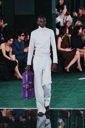 Milan, Milan, Milan Women s Fashion Week: Fall Winter 2025 - Gucci Fashion Show - Catwalk Milan, Milan Women s Fashion Week: Fall Winter 2025 - Women s Fashion, Fall Winter 2025 - Gucci Fashion Show - Catwalk. In the photo: Model- Women s Fashion, Fall Winter 2025 - Gucci Fashion Show - Catwalk. In the photo: Model Milan Italy  Copyright: xIPA ABACAx