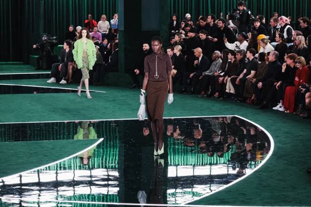 Milan, Milan, Milan Women s Fashion Week: Fall Winter 2025 - Gucci Fashion Show - Catwalk Milan, Milan Women s Fashion Week: Fall Winter 2025 - Women s Fashion, Fall Winter 2025 - Gucci Fashion Show - Catwalk. In the photo: Model- Women s Fashion, Fall Winter 2025 - Gucci Fashion Show - Catwalk. In the photo: Model Milan Italy  Copyright: xIPA ABACAx
