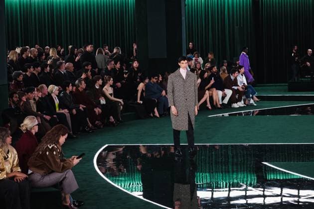 Milan, Milan, Milan Women s Fashion Week: Fall Winter 2025 - Gucci Fashion Show - Catwalk Milan, Milan Women s Fashion Week: Fall Winter 2025 - Women s Fashion, Fall Winter 2025 - Gucci Fashion Show - Catwalk. In the photo: Model- Women s Fashion, Fall Winter 2025 - Gucci Fashion Show - Catwalk. In the photo: Model Milan Italy  Copyright: xIPA ABACAx