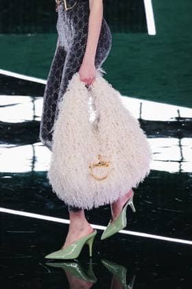 Milan, Italy: Milan, Milan Women s Fashion Week: Fall Winter 2025 - Women s Fashion, Fall Winter 2025 - Gucci Fashion Show - Catwalk. In the photo: Model- Women s Fashion, Fall Winter 2025 - Gucci Fashion Show - Catwalk. In the photo: Detail of a bag Milan Italy  - ZUMAp169 20250225_zea_p169_599 Copyright: xAlessandroxBremecx