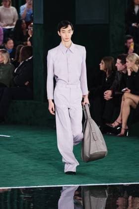 Milan, Milan, Milan Women s Fashion Week: Fall Winter 2025 - Gucci Fashion Show - Catwalk Milan, Milan Women s Fashion Week: Fall Winter 2025 - Women s Fashion, Fall Winter 2025 - Gucci Fashion Show - Catwalk. In the photo: Model- Women s Fashion, Fall Winter 2025 - Gucci Fashion Show - Catwalk. In the photo: Model Milan Italy  Copyright: xIPA ABACAx