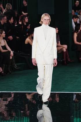 Milan, Italy: Milan, Milan Women s Fashion Week: Fall Winter 2025 - Women s Fashion, Fall Winter 2025 - Gucci Fashion Show - Catwalk. In the photo: Model- Women s Fashion, Fall Winter 2025 - Gucci Fashion Show - Catwalk. In the photo: Model Milan Italy  - ZUMAp169 20250225_zea_p169_594 Copyright: xAlessandroxBremecx