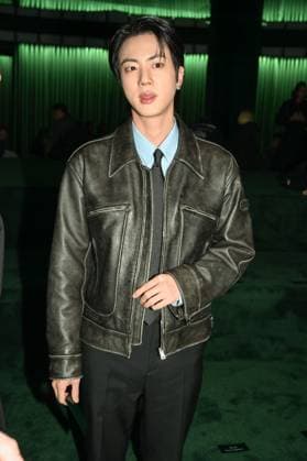 Milan, Milan Women s Fashion Week: Fall Winter 2025 - Women s Fashion, Fall Winter 2025.- Gucci fashion show - guests in the photo: Jin  Copyright: xSimonaxChiocciax xipa-agency.netx xSimonaxChiocciax IPA_Agency_IPA54567123