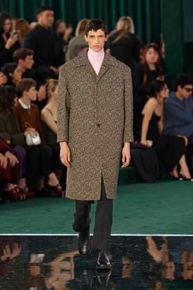 Gucci ready to wear fall winter 2025, Milan, February 2025. Gucci ready to wear fall winter 2025 runway at Milan fashion week, 25 February 2025., Credit:x Avalon London, UK  Copyright: xxx xAvalonx 0968819506