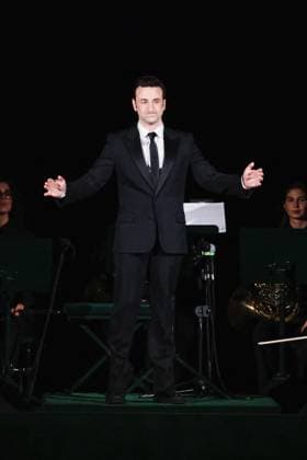 Milan, Milan Women s Fashion Week: Fall Winter 2025 - Gucci Fashion Show - Front Row Guests Milan, Milan Women s Fashion Week: Fall Winter 2025 - Women s Fashion, Fall Winter 2025 - Gucci Fashion Show - Guests. In the photo: Justin Hurwitz (American composer, winner of two Academy Awards) Milan Italy  Copyright: xIPA ABACAx