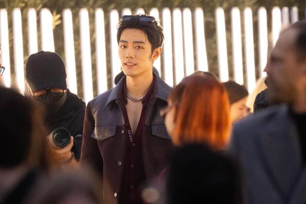 News - Gucci - Arrivals - Milan Fashion Week - Womenswear Fall Winter 2025 2026 Xiao Zhan is seen leaving the Gucci fashion show during the Milan Fashion Week - Womenswear Fall Winter 2025 2026 on February 25, 2025 in Milan, Italy. Photo: Cinzia Camela. MILAN Superstudio Maxi Italy Copyright: xCinziaxCamelax xLiveMediax LPN_1750619
