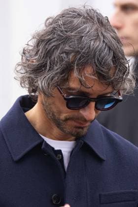 News - Gucci - Arrivals - Milan Fashion Week - Womenswear Fall Winter 2025 2026 Simone Marchetti is seen leaving the Gucci fashion show during the Milan Fashion Week - Womenswear Fall Winter 2025 2026 on February 25, 2025 in Milan, Italy. Photo: Cinzia Camela. MILAN Superstudio Maxi Italy Copyright: xCinziaxCamelax xLiveMediax LPN_1750651