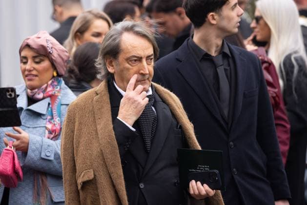 News - Gucci - Arrivals - Milan Fashion Week - Womenswear Fall Winter 2025 2026 Beppe Angiolini is seen leaving the Gucci fashion show during the Milan Fashion Week - Womenswear Fall Winter 2025 2026 on February 25, 2025 in Milan, Italy. Photo: Cinzia Camela. MILAN Superstudio Maxi Italy Copyright: xCinziaxCamelax xLiveMediax LPN_1750662
