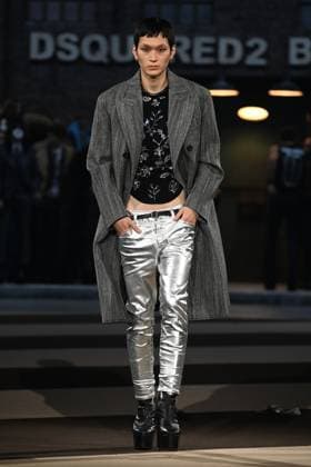 Milan, Milan Women s Fashion Week: Fall Winter 2025 26 - Women s Fashion, Fall Winter 2025 26 - Dsquared2 fashion show - catwalk in the photo: Model  Copyright: xRiccardoxGIordanox xipa-agency.netx xRiccardoxGiordanox IPA_Agency_IPA54582994