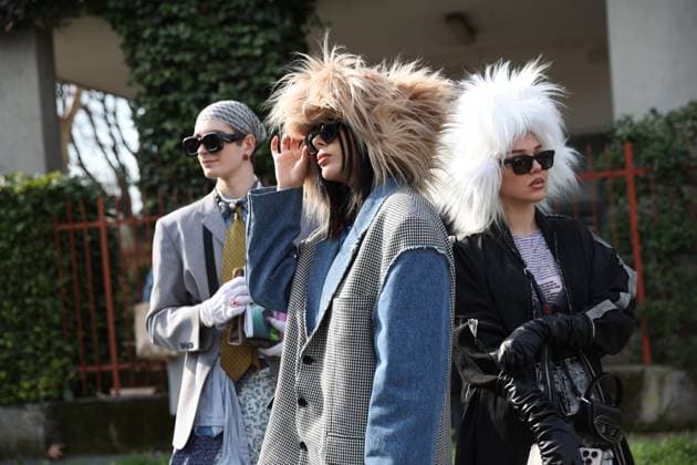 Entertainment Themen der Woche KW09 Entertainment Bilder des Tages February 26, 2025, Milan, Lombardia, Italy: Milan Womens Fashion Week is taking place from February 25 to March 2, 2025. Fashionistas pose for photographers before the Diesel FW 2025-2026 fashion show. Milan Italy - ZUMAt227 20250226_zip_t227_005 Copyright: xMarinaxTakimotox