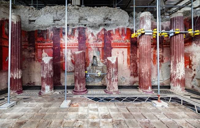Bilder des Jahres 2025, News 02 Februar News Themen der Woche KW09 Bilder des Jahres 2025, News 02 Februar News Bilder des Tages Pompeii, archaeological excavations, a very rare megalography from the 1st century BC has emerged, like the famous Villa of the Mysteries. SPETT February 26, 2025 Pompeii. The visit of Minister Alessandro Giuli to the construction site where a very rare megalography of the 1st century BC emerged, like the famous Villa of the Mysteries. Newfotosud Sergio Siano -  Copyright: xIPA ABACAx