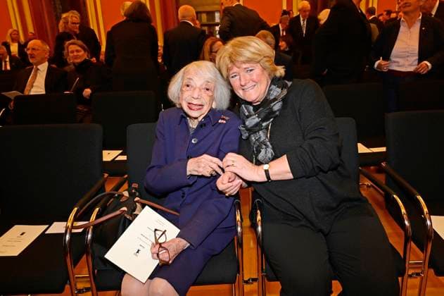 Margot Friedländer and Monika Grütters at the awarding of honorary citizenship to Friede Springer in the Festsaal Rotes Rathaus Berlin, 26 02 2025 Foto:xM.xWehnertx xFuturexImagex springer_5204
